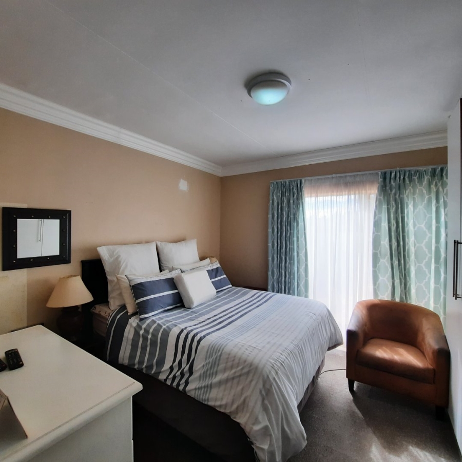 2 Bedroom Property for Sale in Langenhovenpark Free State